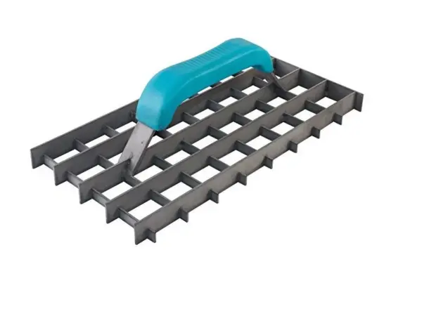 ROBOT A GRIGLIA P/INTONACO CM. 29X14