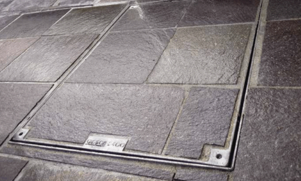 CHIUSINO ZINC. RIVESTIMENTO 20/10 TENUTA STAGNO CM. 43X43X8.5 "GRIDIRON"