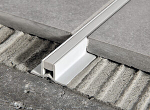 GIUNTO P/PAVIMENTI ELASTICO C515GT TRASP. 10.0X 8 DA ML. 2.50